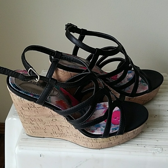 Madden Girl Wedges - Picture 3 of 5